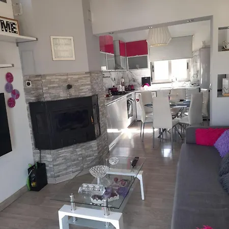 Isaias House Ferienhaus Archipoli