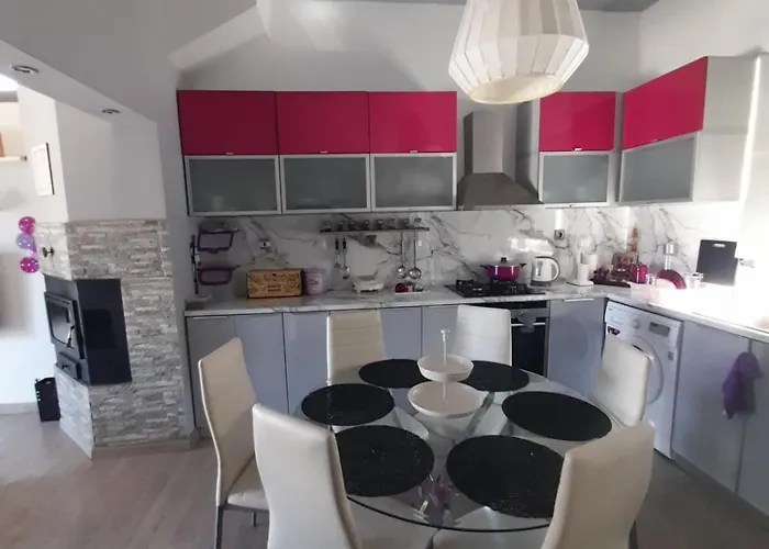 Isaias House * Archipoli